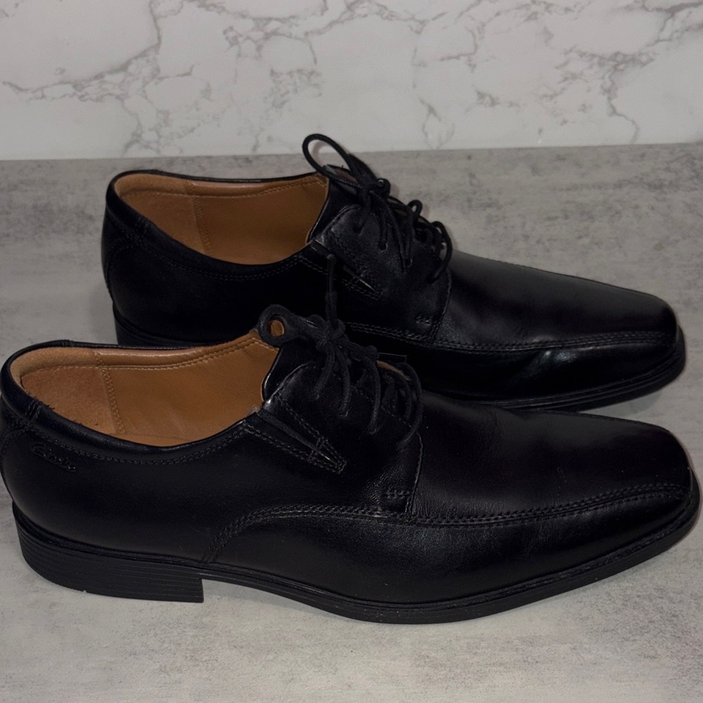 MENS Collection by Clarks Black Leather Lace-Up Dress Shoes - Picture 4 of 6
